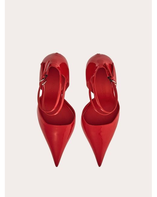 Pump with wedge heel Ferragamo en coloris Red
