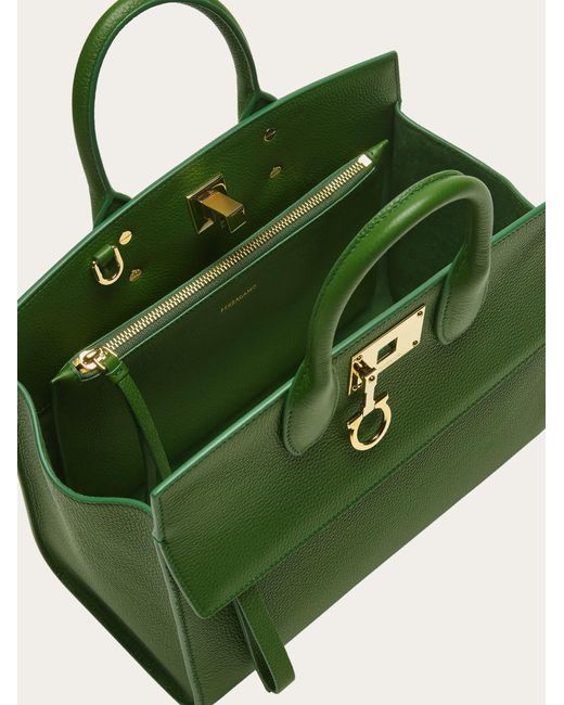 Femmes Studio Soft Bag (S) Vert Ferragamo en coloris Green