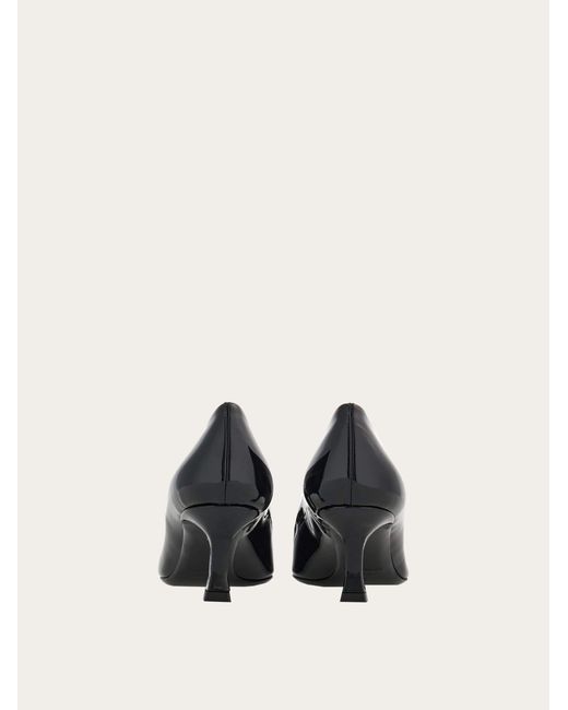 Mujer Zapatos De Salón Con Lazo Asimétrico Negro Talla .5 Ferragamo de hombre de color Black