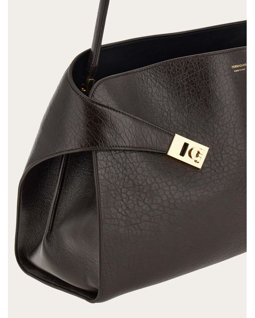 Ferragamo Black Damen Zweifarbige Schultertasche Hug Soft (L)