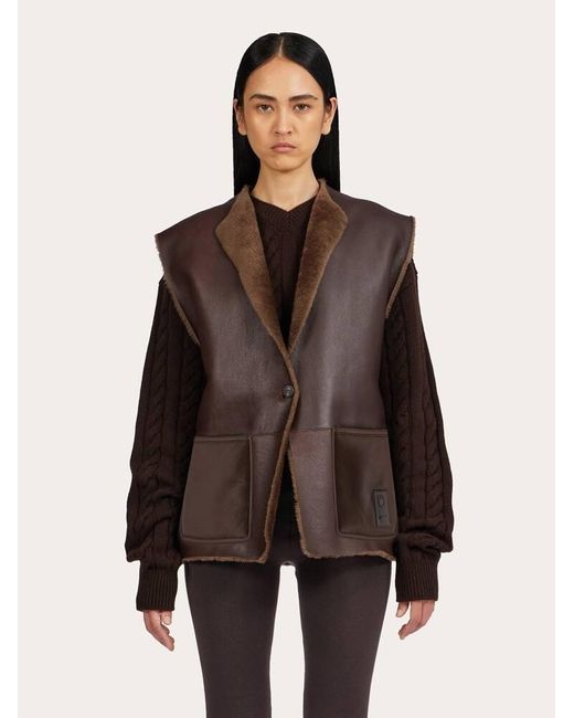Sleeveless shearling jacket Ferragamo pour homme en coloris Brown