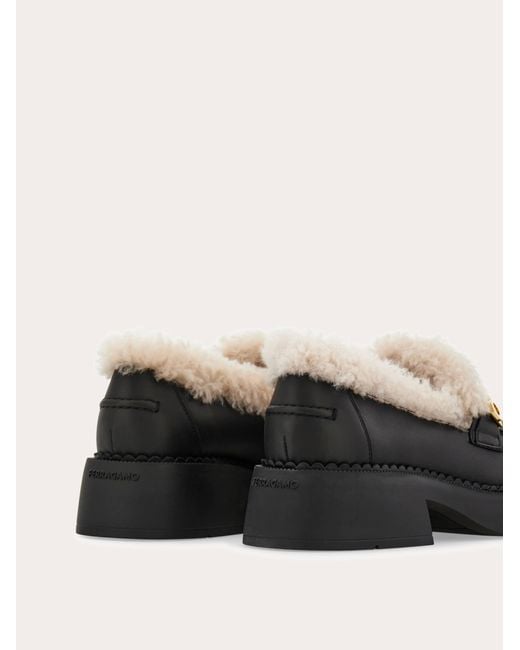 Donna Mocassino Con Fibbia Hug Taglia di Ferragamo in Black