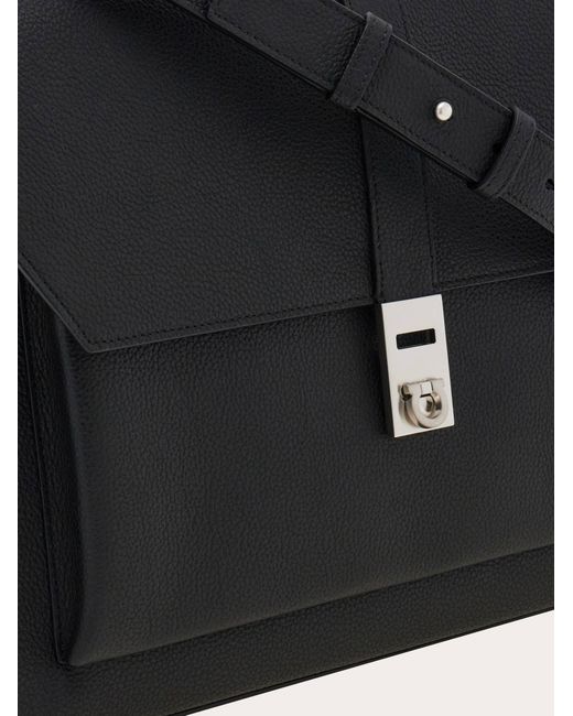 Uomo Briefcase Fibbia Hug di Ferragamo in Black da Uomo