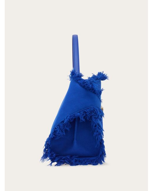 Donna Borsa A Spalla Hug Soft Con Frange (L) di Ferragamo in Blue