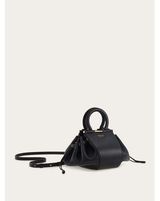 Donna Secchiello Gancini di Ferragamo in Black