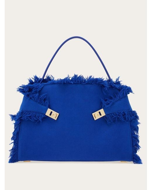 Donna Borsa A Spalla Hug Soft Con Frange (L) di Ferragamo in Blue