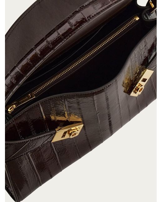 Donna Borsa A Spalla Hug Soft (M) di Ferragamo in Black