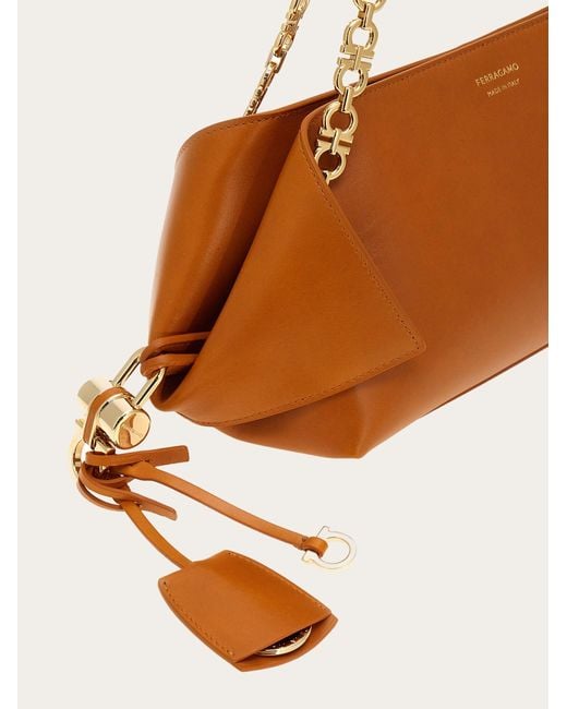 Donna Borsa A Spalla (S) di Ferragamo in Natural