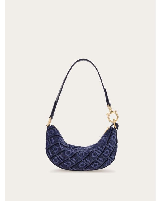 Donna Mini Borsa Hobo Monogram di Ferragamo in Blue