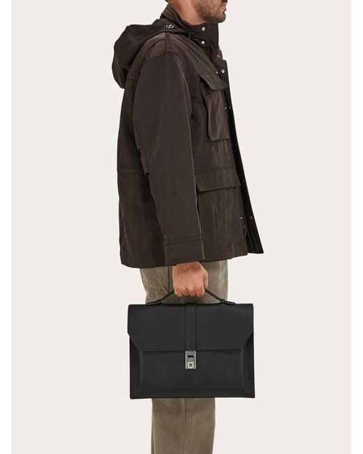 Uomo Briefcase Fibbia Hug di Ferragamo in Black da Uomo