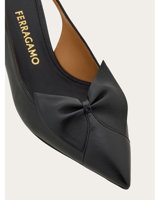 Femmes Slingback Avec Nœud Noir Taille Ferragamo en coloris Natural