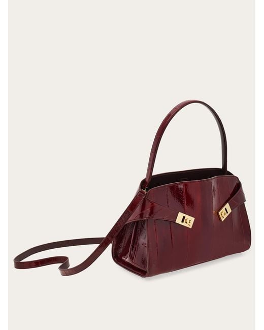Donna Borsa A Spalla Hug Soft (M) di Ferragamo in Purple