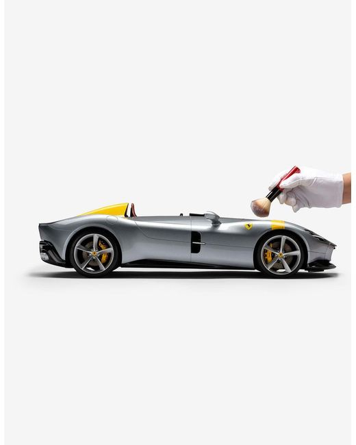 Modèle Réduit Monza Sp1 À L'échelle 1/8 Ferrari en coloris Multicolor