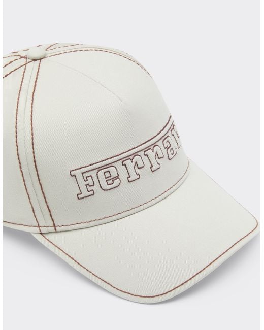 Baseball Cap Con Logo di Ferrari in White