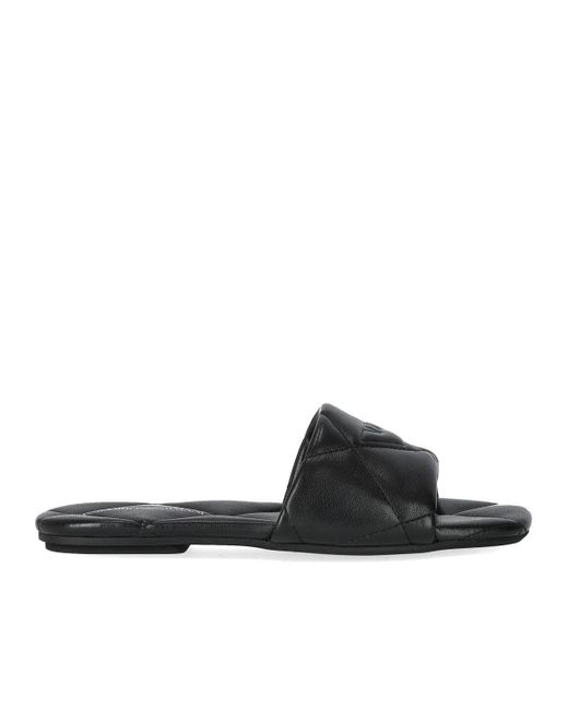 Emporio Armani Black E gesteppte flache sandale