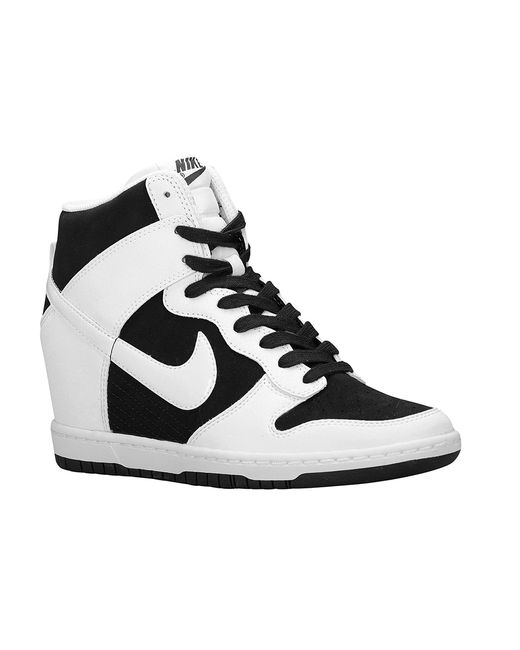 lady footlocker dunks