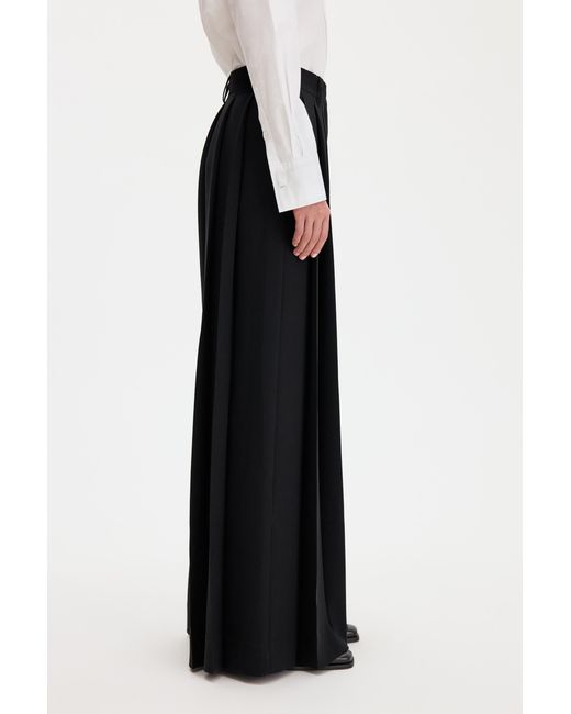 Filippa K White Fully Pleated Trousers