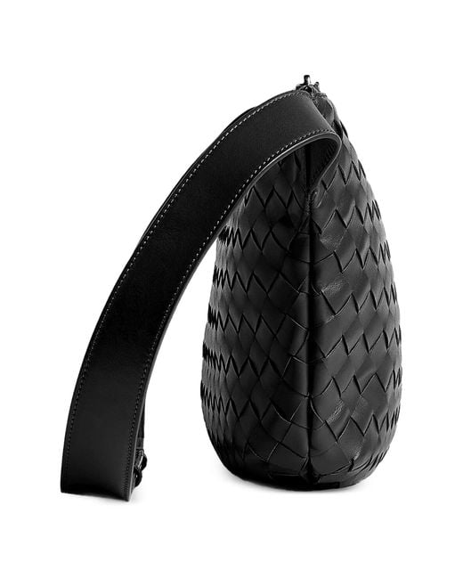 Bottega Veneta Black Intrecciato Zip Sling Bag for men