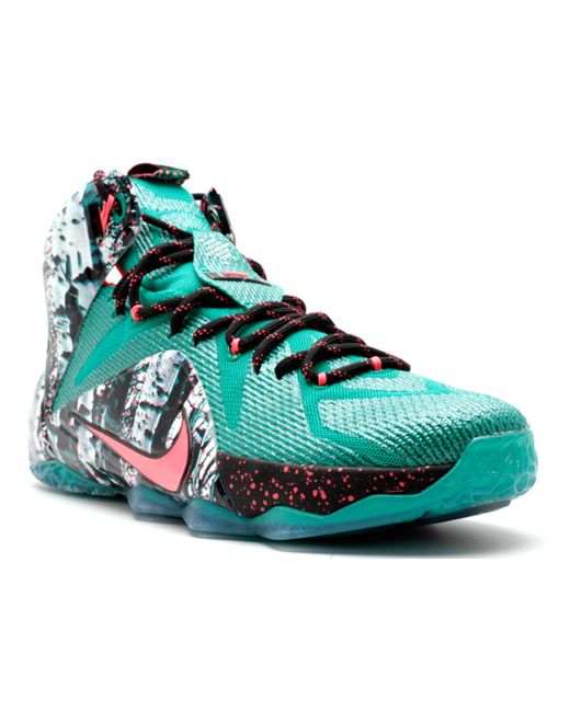 lebron xmas shoes
