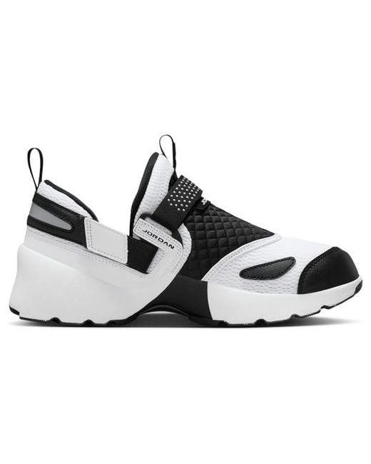 Nike Black Trunner Sneakers