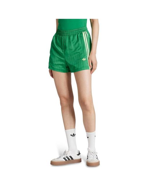 Adicolor Essentials Shorts Femme Adidas en coloris Green