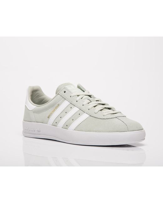 adidas Originals Broomfield in White 