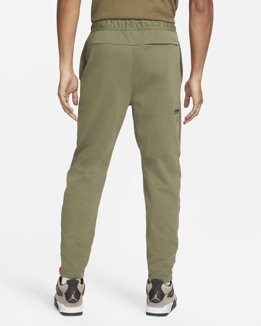 Nike Essentials Warm-up Pants in Green 