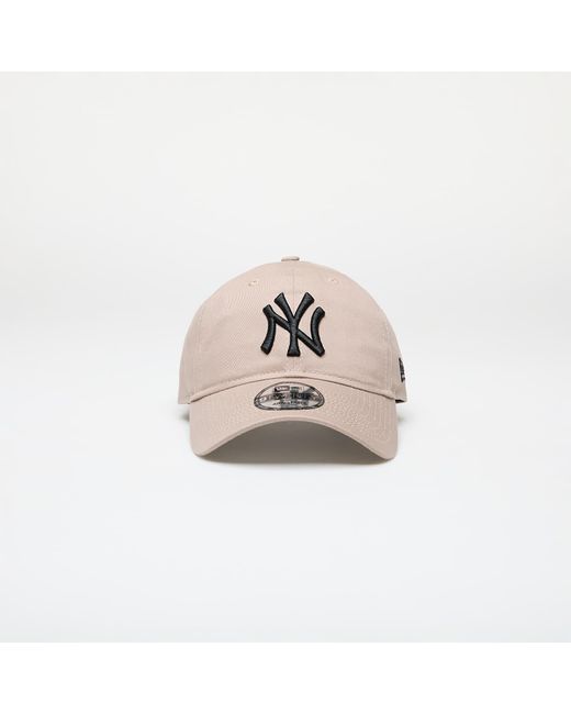 KTZ Pink New York Yankees League Essential 9twenty Adjustable Cap Ash / Black