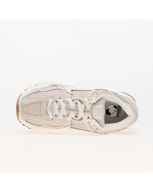W zoom vomero 5 light orewood brown/ sail-metallic silver di Nike in White