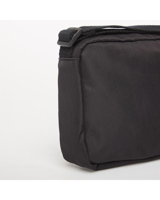 Borsa Bold Camera Bag di Calvin Klein in Black