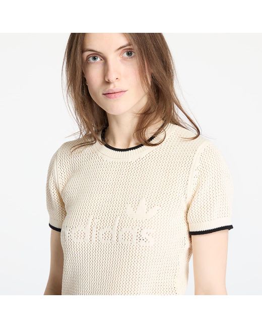 adidas Originals T-Shirt Premium Crochet Cali Tee/ Wonder in