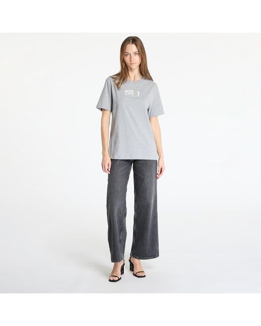 Maglietta Tommy Jeans Relaxed Color Varsity Tee di Tommy Hilfiger in Gray