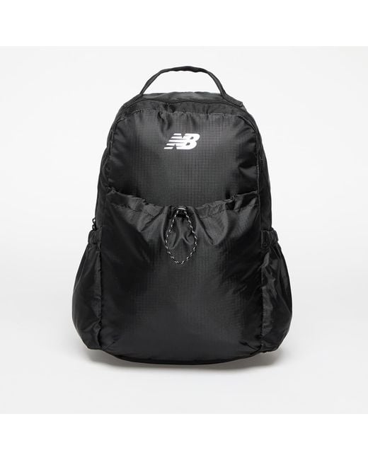 Essential Backpack di New Balance in Black
