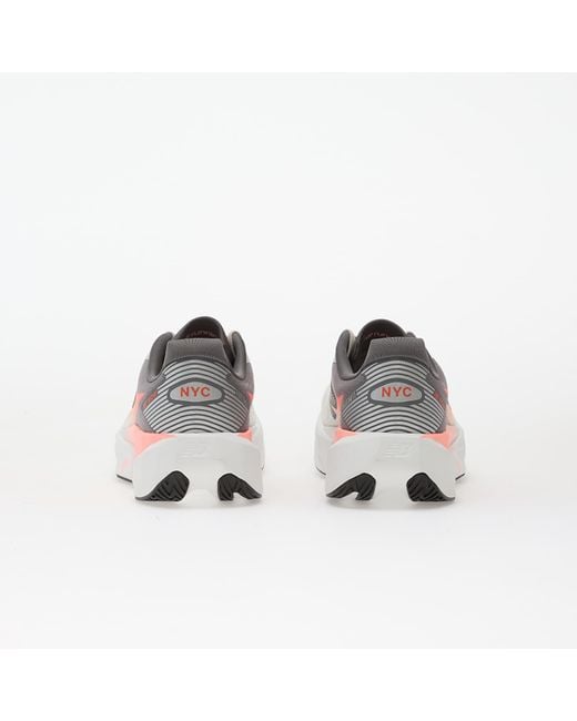 Sneakers Fuelcell Rebel V5 Ny5 Grapefruit/ Matter/ Poppy Eur di New Balance in White da Uomo