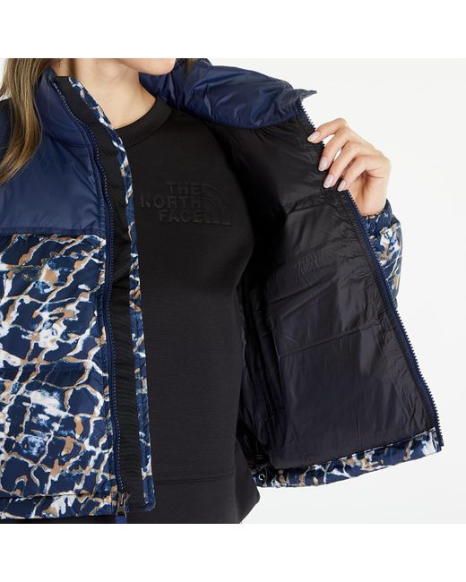 The North Face Blue Jacke nuptse short jacket dusty periwinkle water distortion small print/ summit navy xs