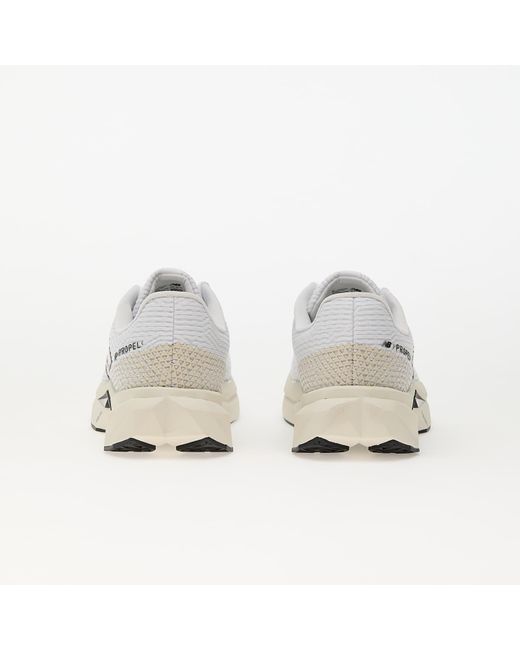 Sneakers Fuelcell Propel V5/ Cement/ Linen Eur di New Balance in White da Uomo