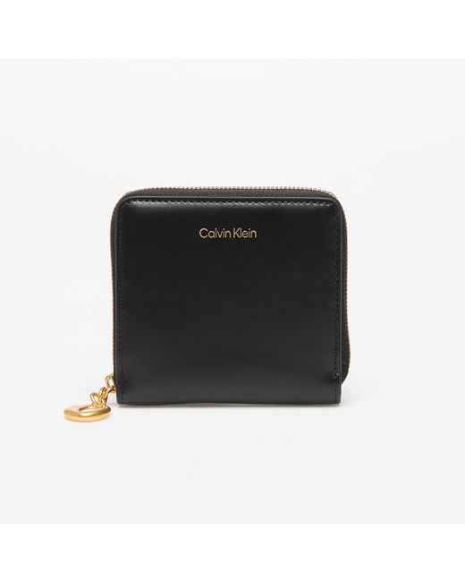 Calvin Klein Black Portmoine Hardware Square Zip Around