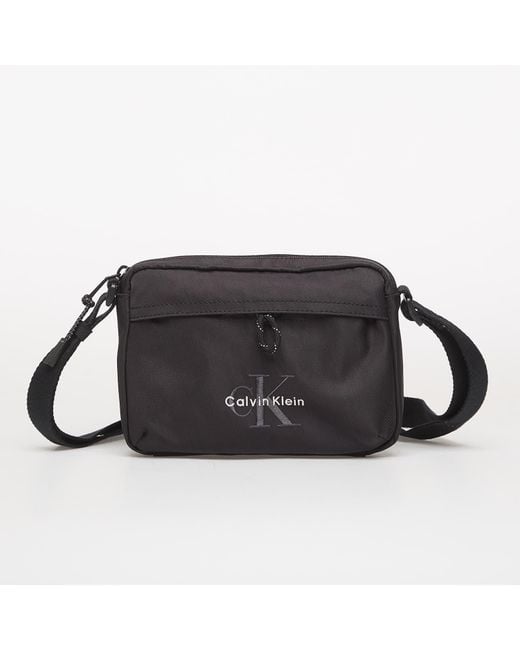 Borsa Bold Camera Bag di Calvin Klein in Black