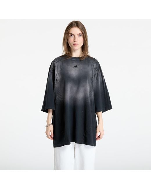 Maglietta Adidas Adilenium Season 4 Teamgeist Oversized Washed T-Shirt/ Six di Adidas Originals in Blue