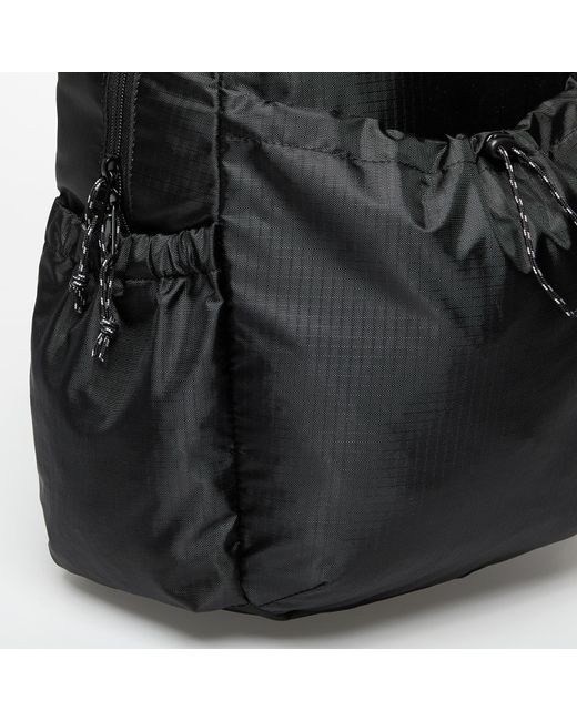 Essential Backpack di New Balance in Black