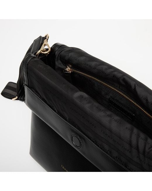 Tommy Hilfiger Black Bag Logotape Med Crossover