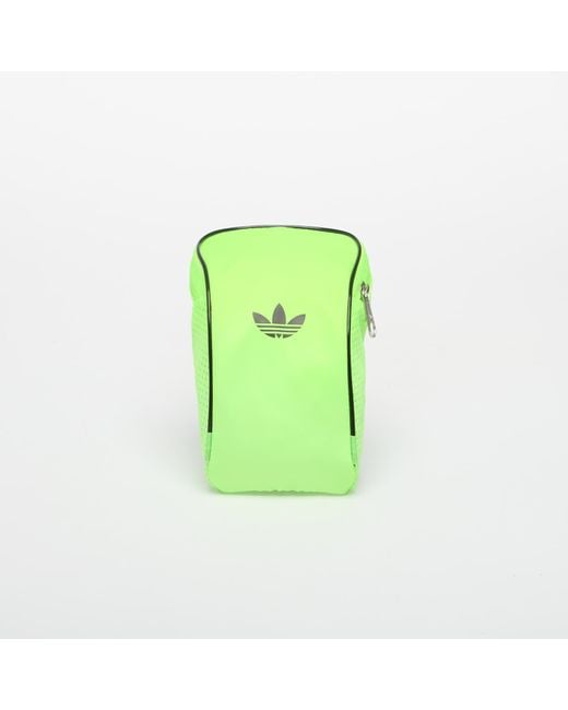 Sac adidas adicolor small item bag universal Adidas Originals en coloris Green