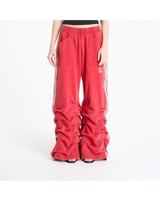 Pantalons adidas x avavav pleated track pant red/ power red l Adidas Originals