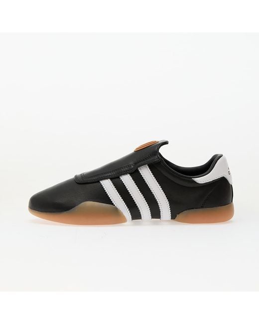Sneakers Adidas Taekwondo Me Core/ Ftw/ Gum2 Eur di Adidas Originals in Black