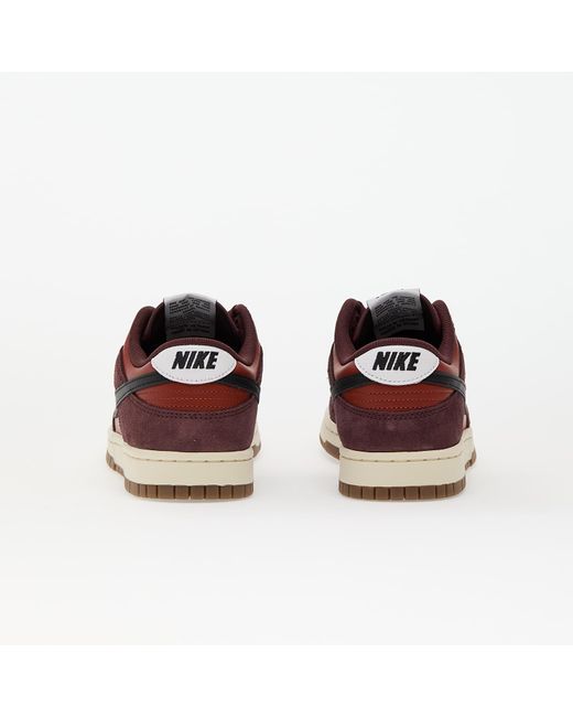 Sneakers Dunk Low Retro Se Mars Stone/ -Burgundy Crush-Coconut Milk-Gum Dk di Nike in Brown da Uomo