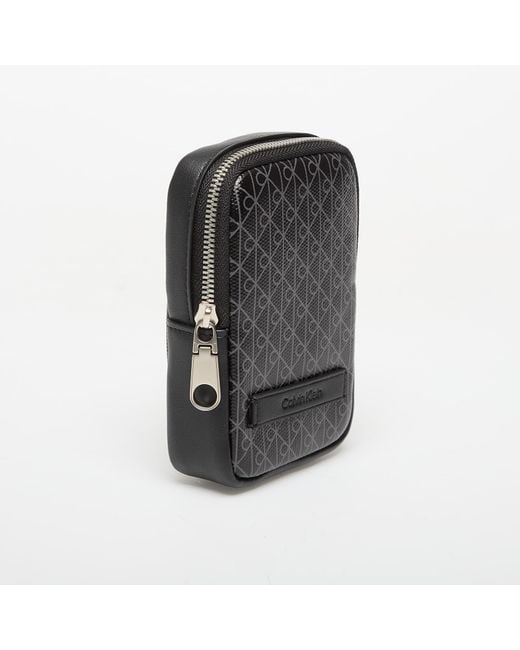 Coated Key Chain Dangle di Calvin Klein in Black