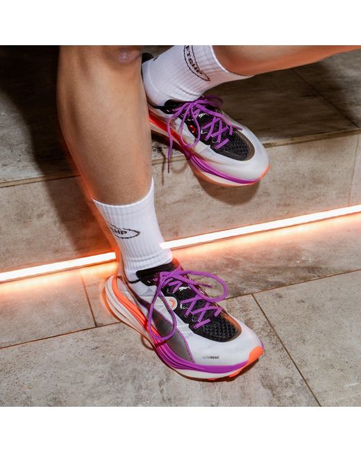 Sneakers Deviate Nitro Elite Trail -Glow- Eur di PUMA in Pink