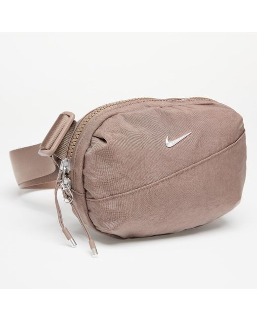 Marsupio Aura Crossbody Bag (2L) Mink/ Mink/ Matte di Nike in Pink