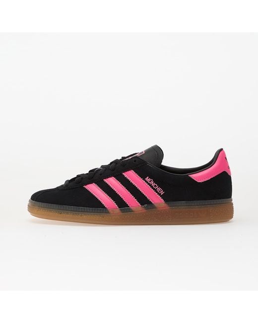 Sneakers Adidas Muenchen W Core/ Lucid/ Gum5 Eur di Adidas Originals in Red