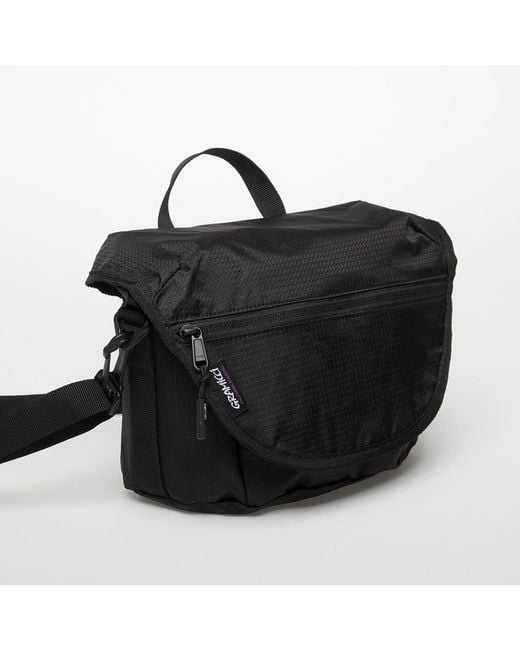 Borsa Multi Side Bag di Gramicci in Black